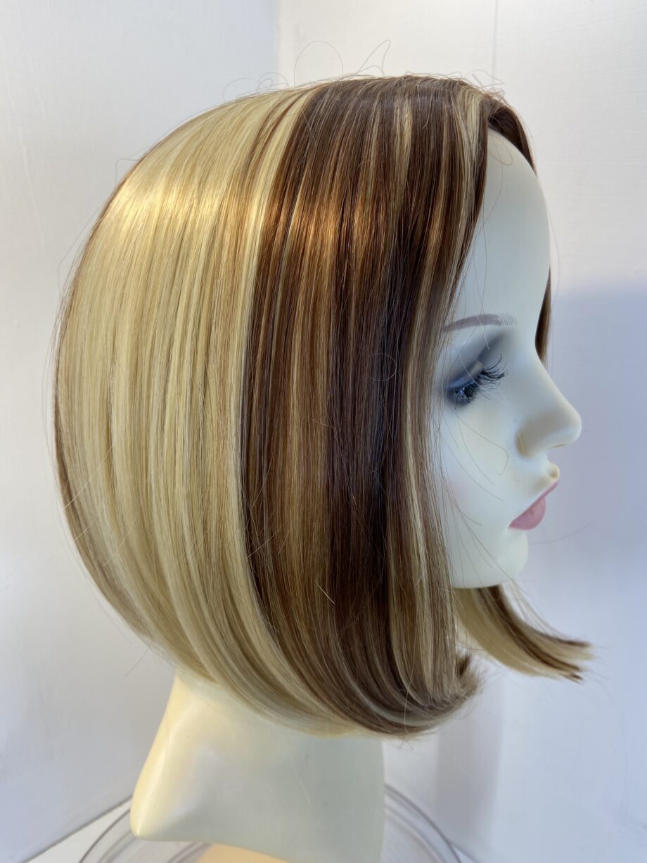 New blonde highlighted wig. Blms506