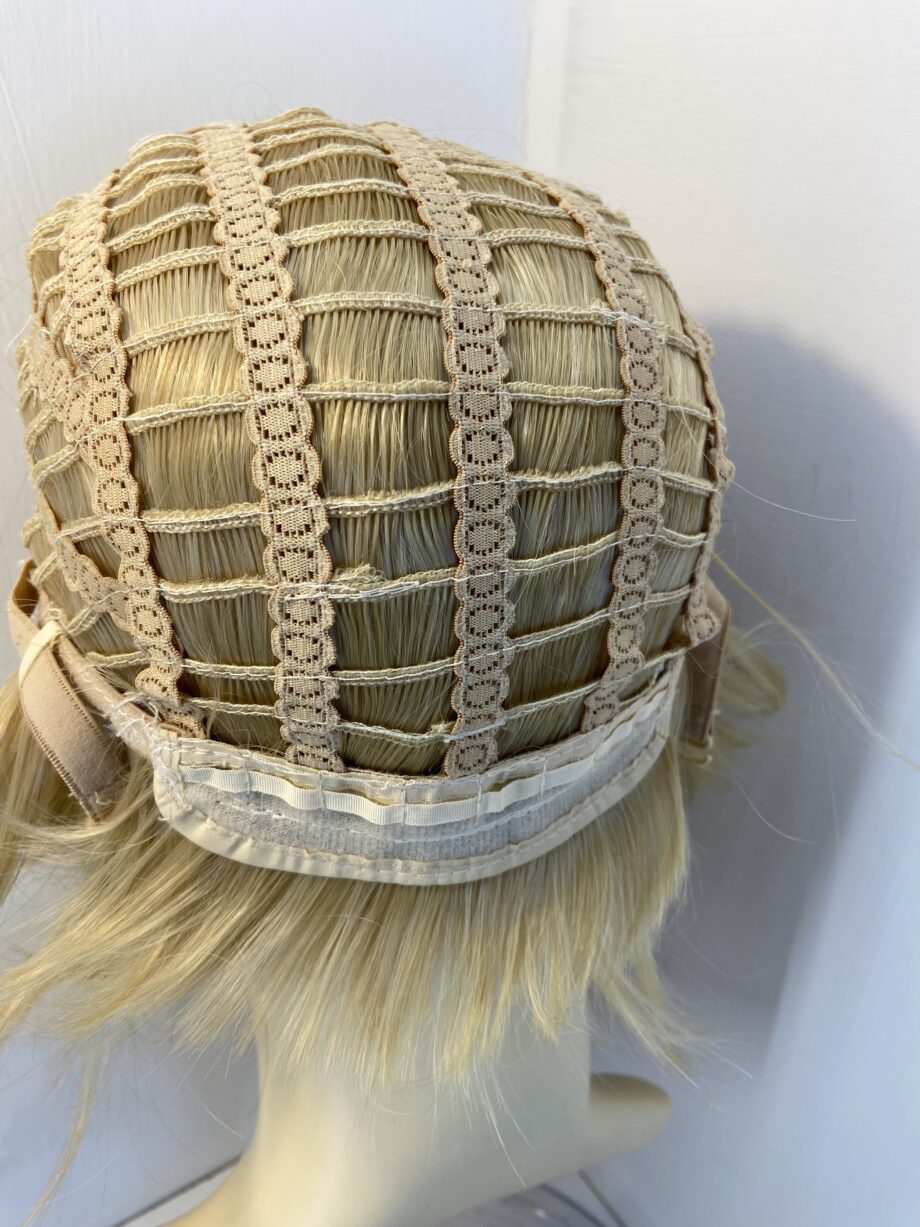 New blonde highlighted wig. Blms506
