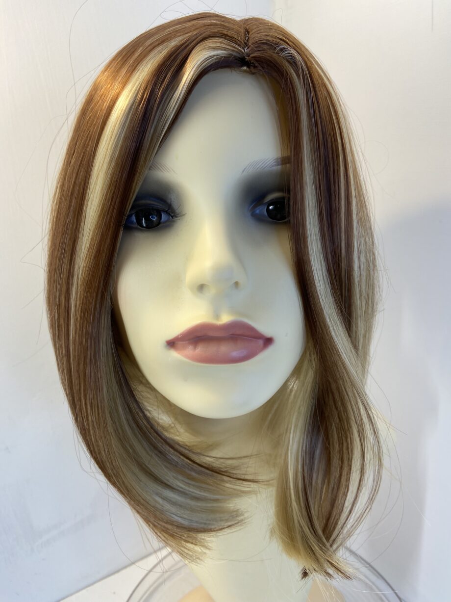 New blonde highlighted wig. Blms506