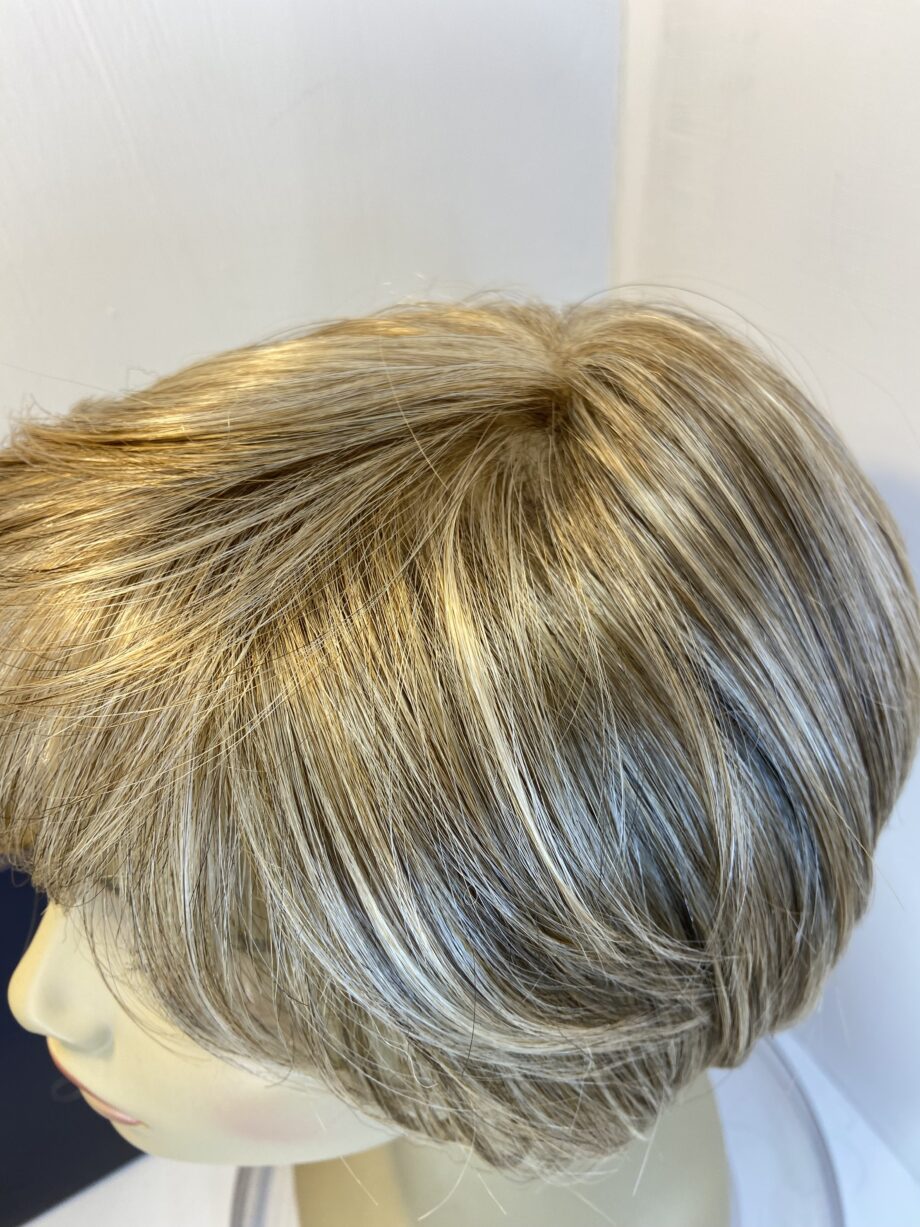 Blonde natural image soft cap design wig. Bblss453