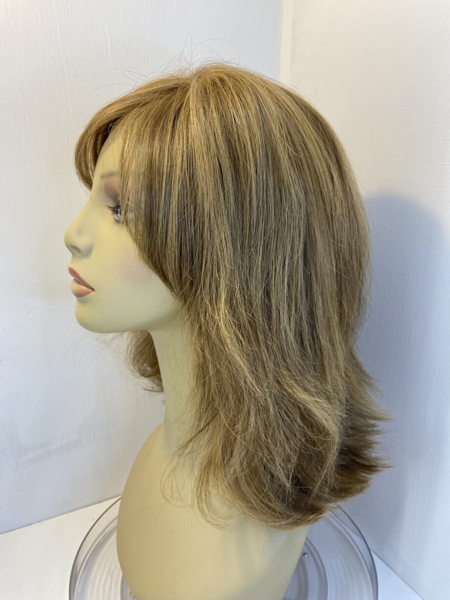 Superb honey coloured quality premium plus sentoo collection. Blls514