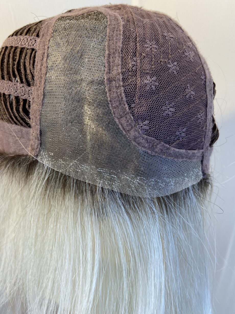 Stunning New light champagne rooted Ellen Wille wig. Bslls454