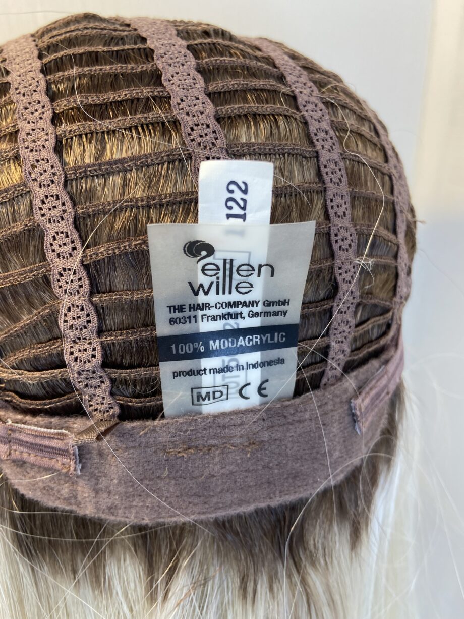 Stunning New light champagne rooted Ellen Wille wig. Bslls454