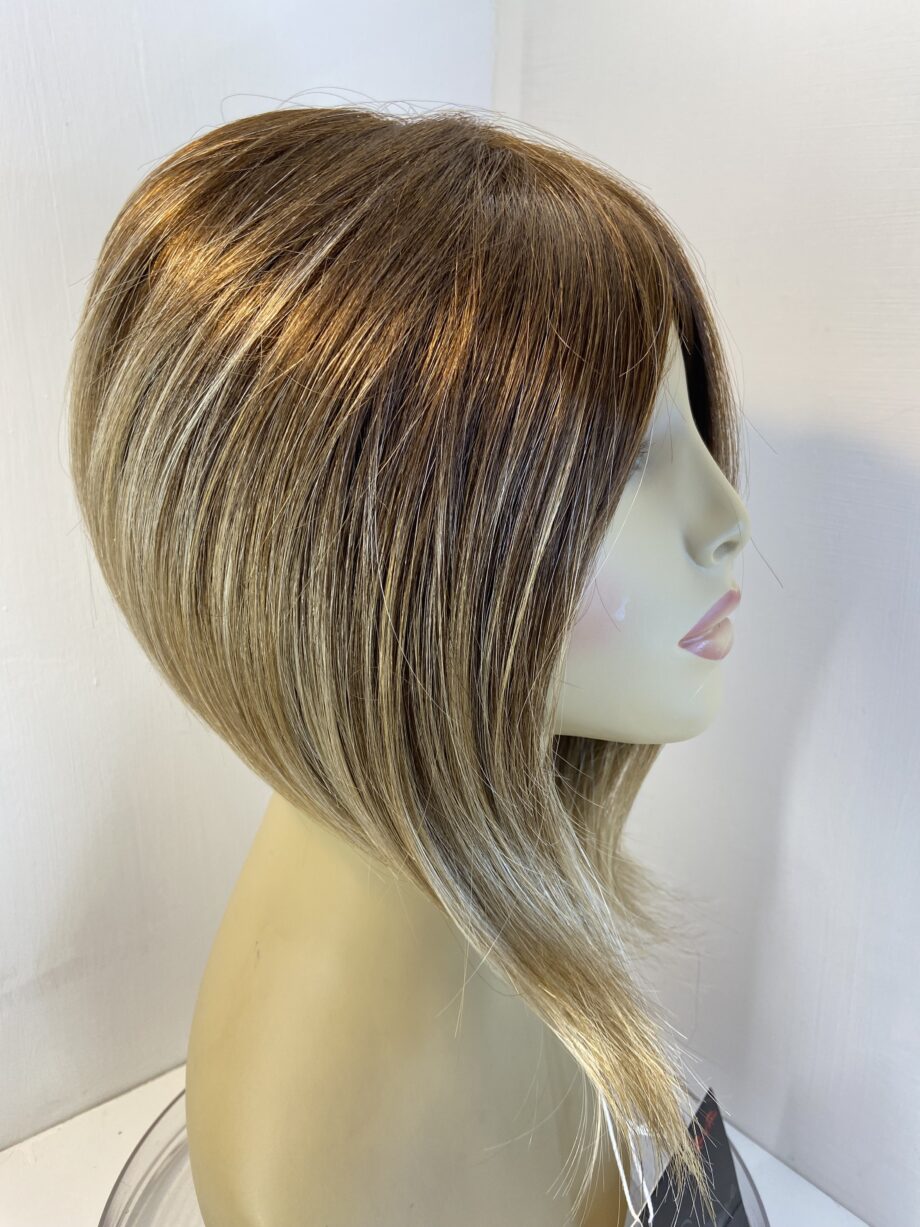 New Rene of Paris creamy toffee rooted wig. Brms604