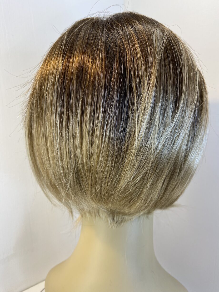 New Rene of Paris creamy toffee rooted wig. Brms604