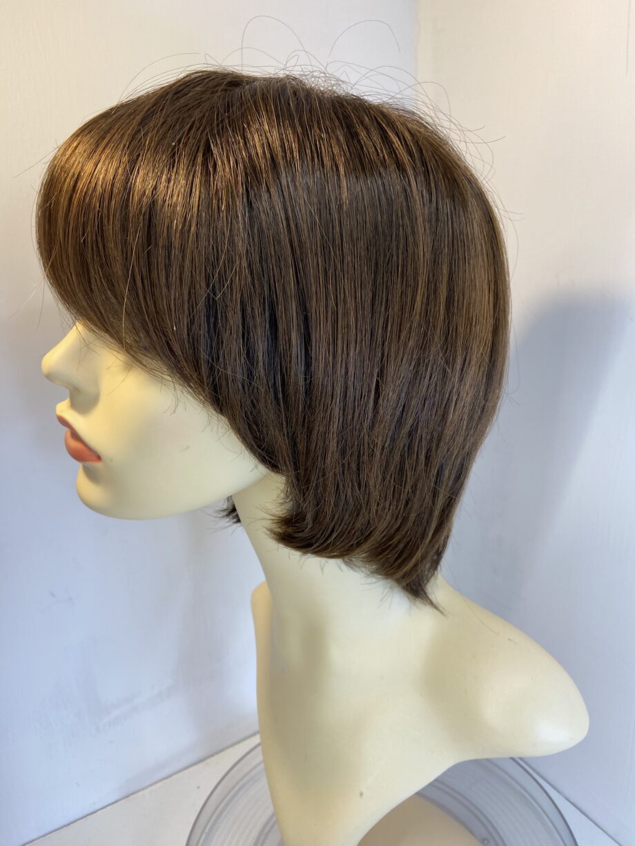 Dark brown never worn wig. Brss29