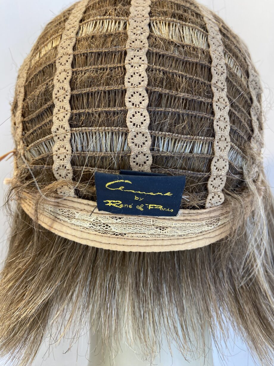 Rene of Paris blonde wig. Blns203