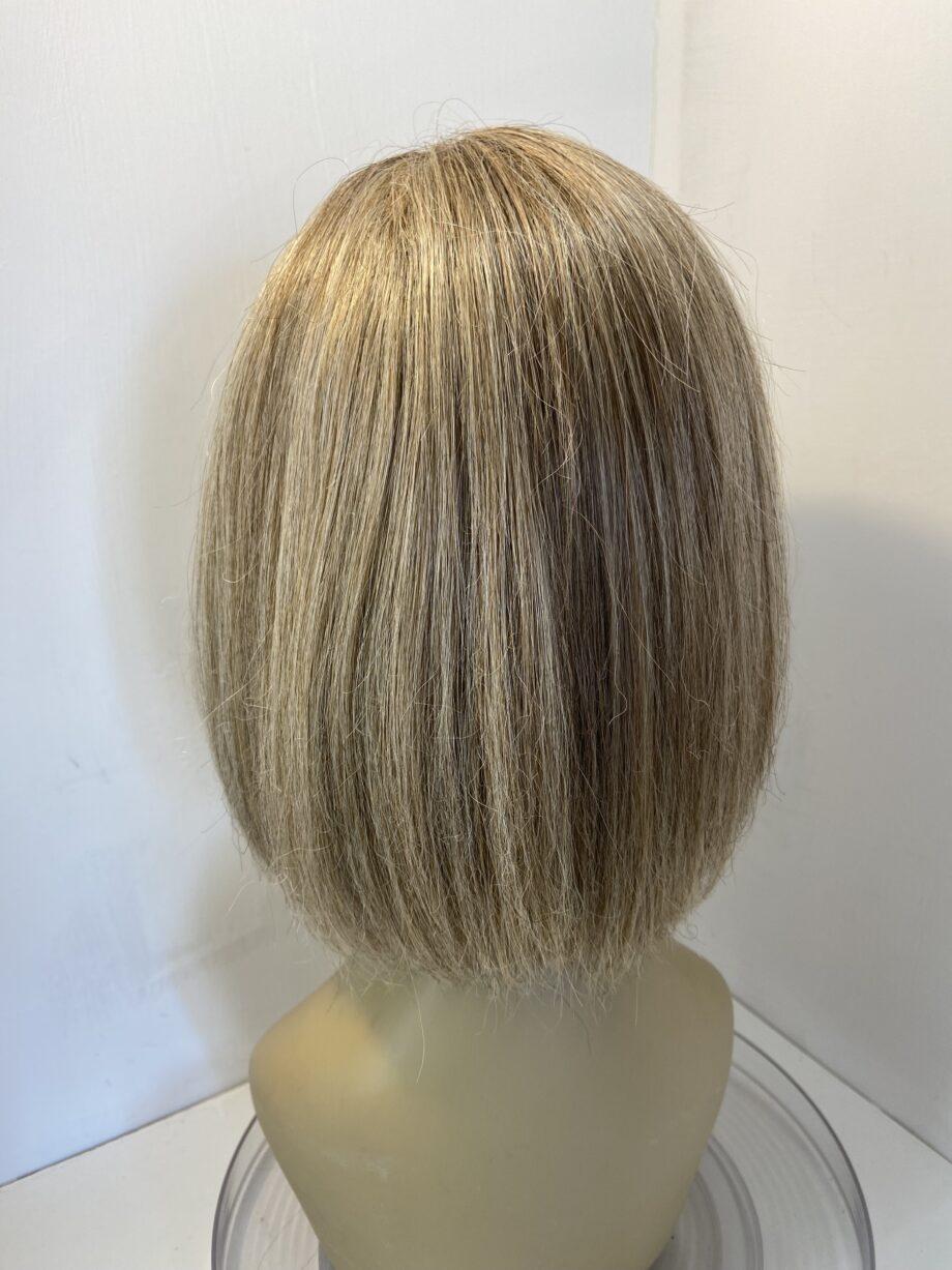 Blonde designer Ellie Willie wig. Blms205