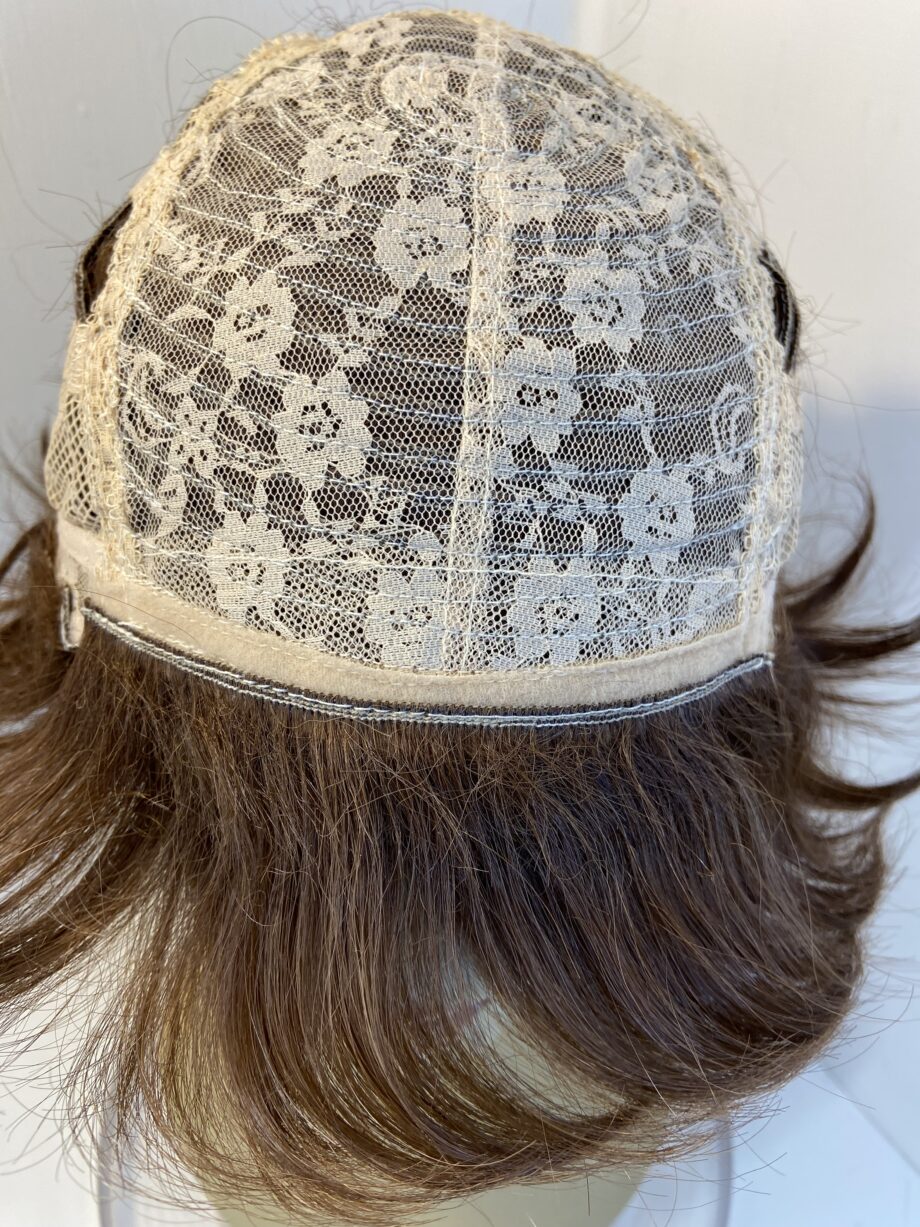 Short new brown wig. Brss307