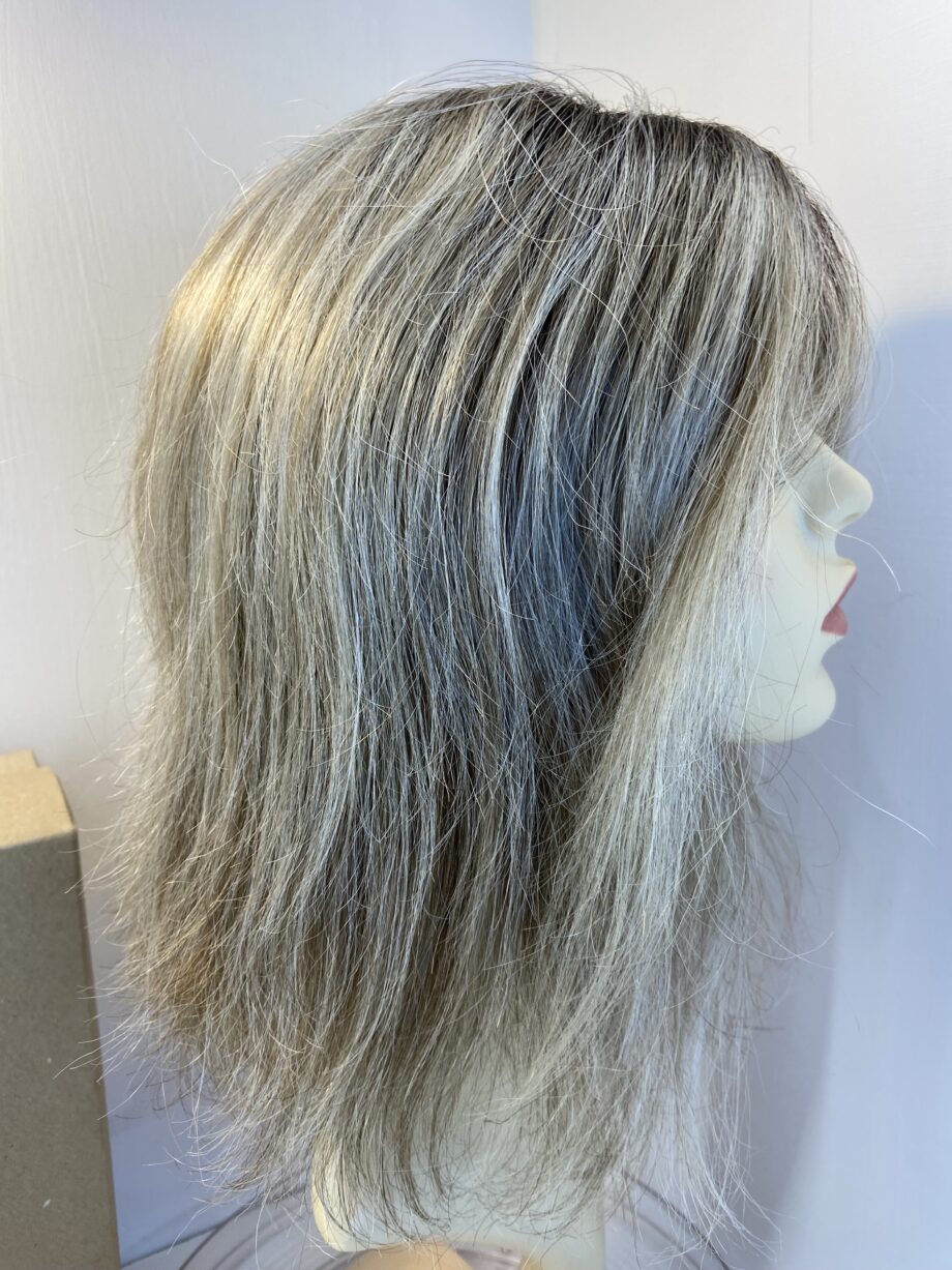 Rose gold blonde Amore wig. Bblls457