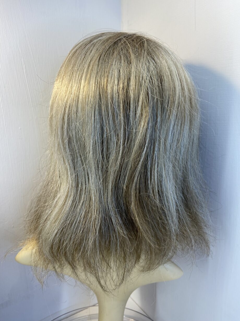 Rose gold blonde Amore wig. Bblls457