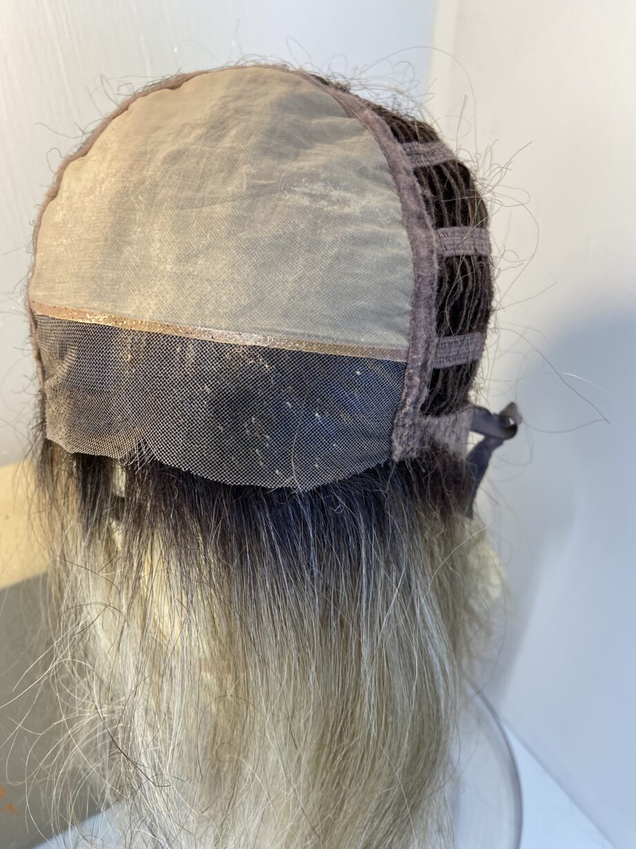 Rose gold blonde Amore wig. Bblls457