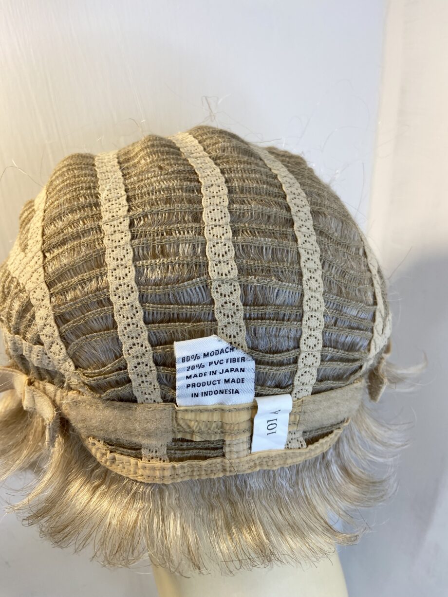 Light blonde as new wig. Blmw713