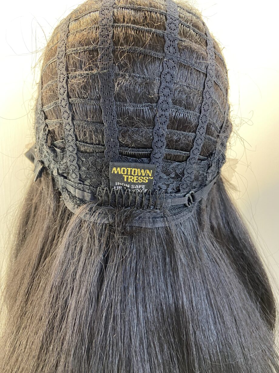 New Motown tress black long wavy wig. Bllw413