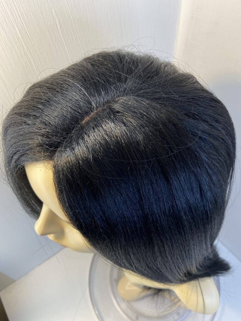 New long black wig. Blls414