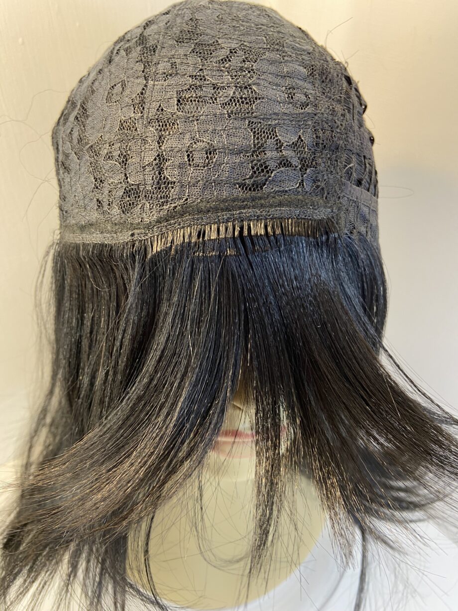 New stunning long black wig. Blls415
