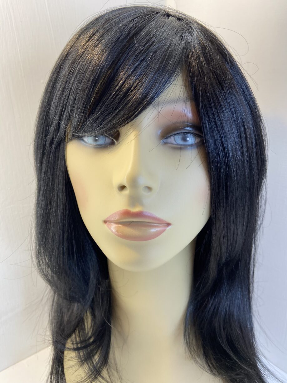 New stunning long black wig. Blls415