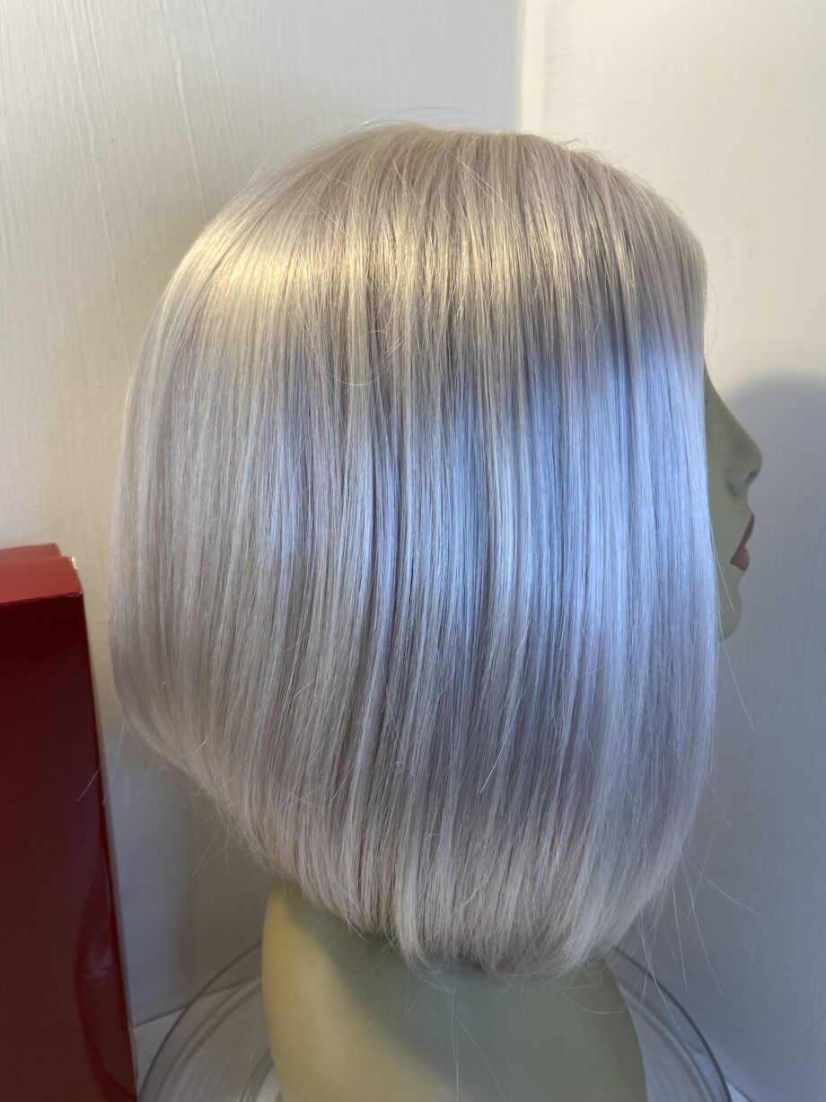 White Rene of Paris wig. Bwms458