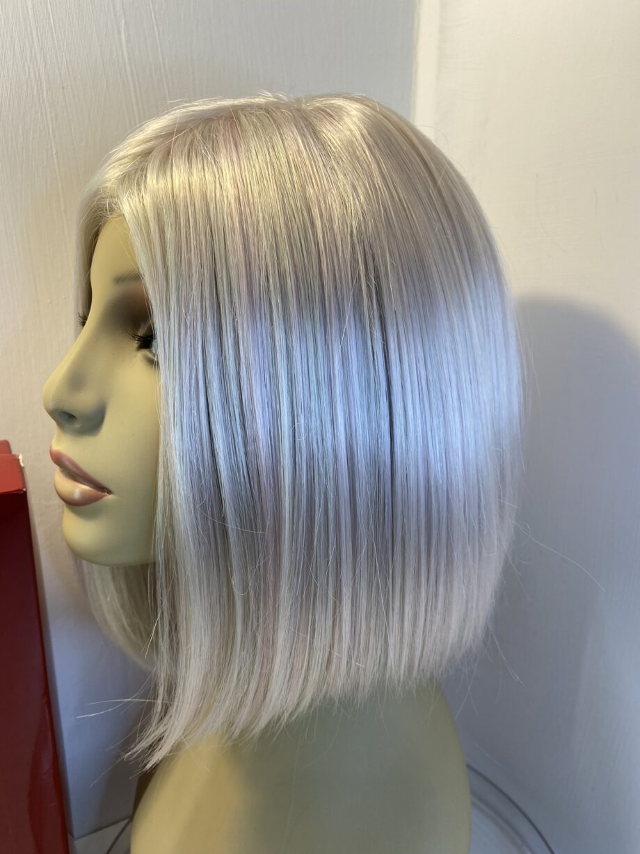 White Rene of Paris wig. Bwms458