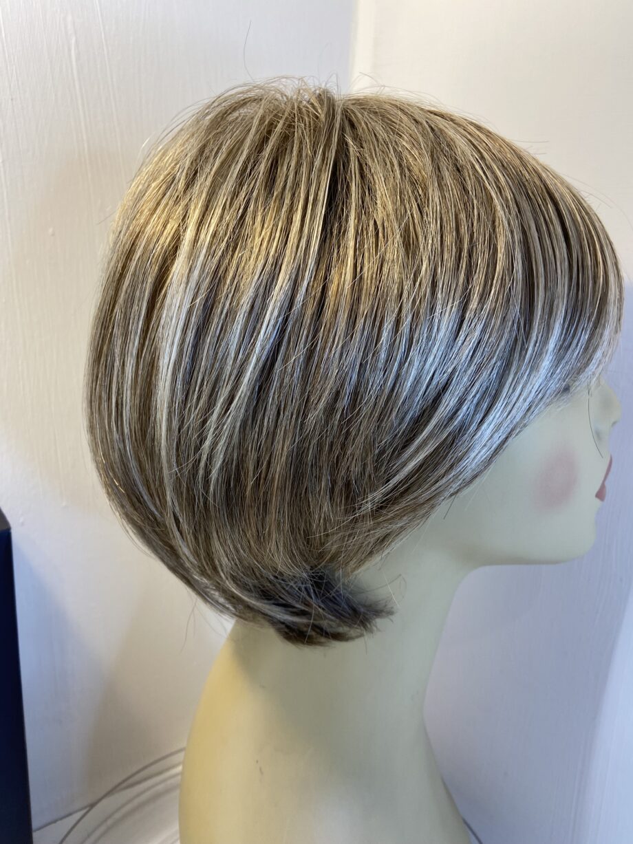 Blonde boxed designer wig. Bblss459