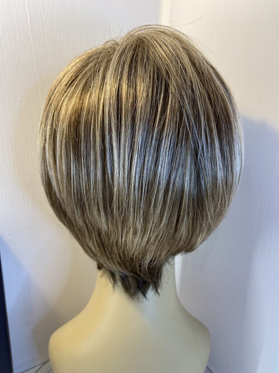 Blonde boxed designer wig. Bblss459