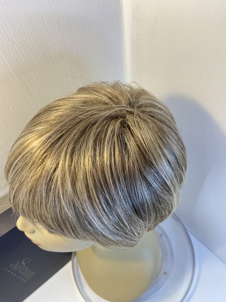 Blonde boxed designer wig. Bblss459