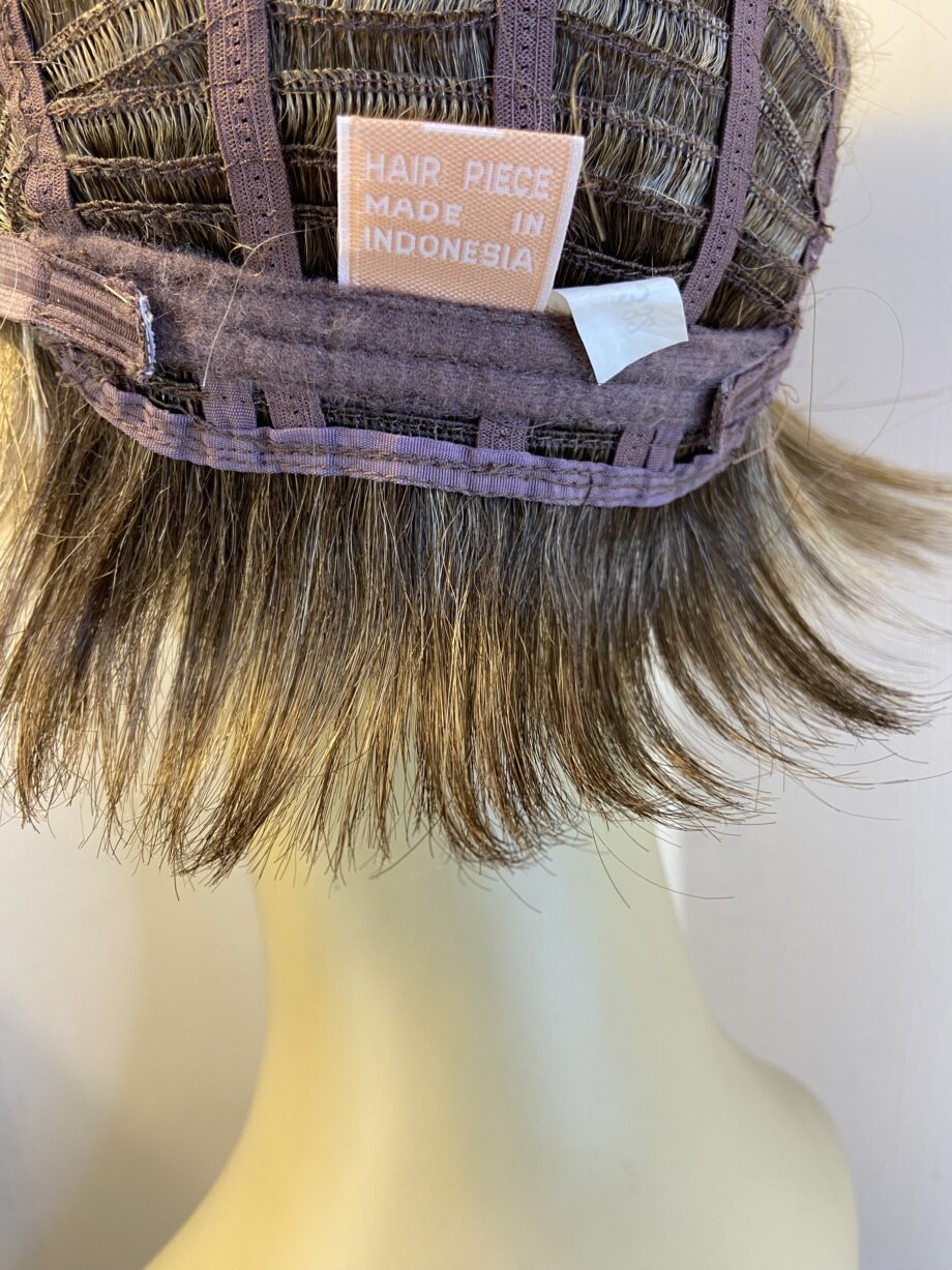 Blonde boxed designer wig. Bblss459