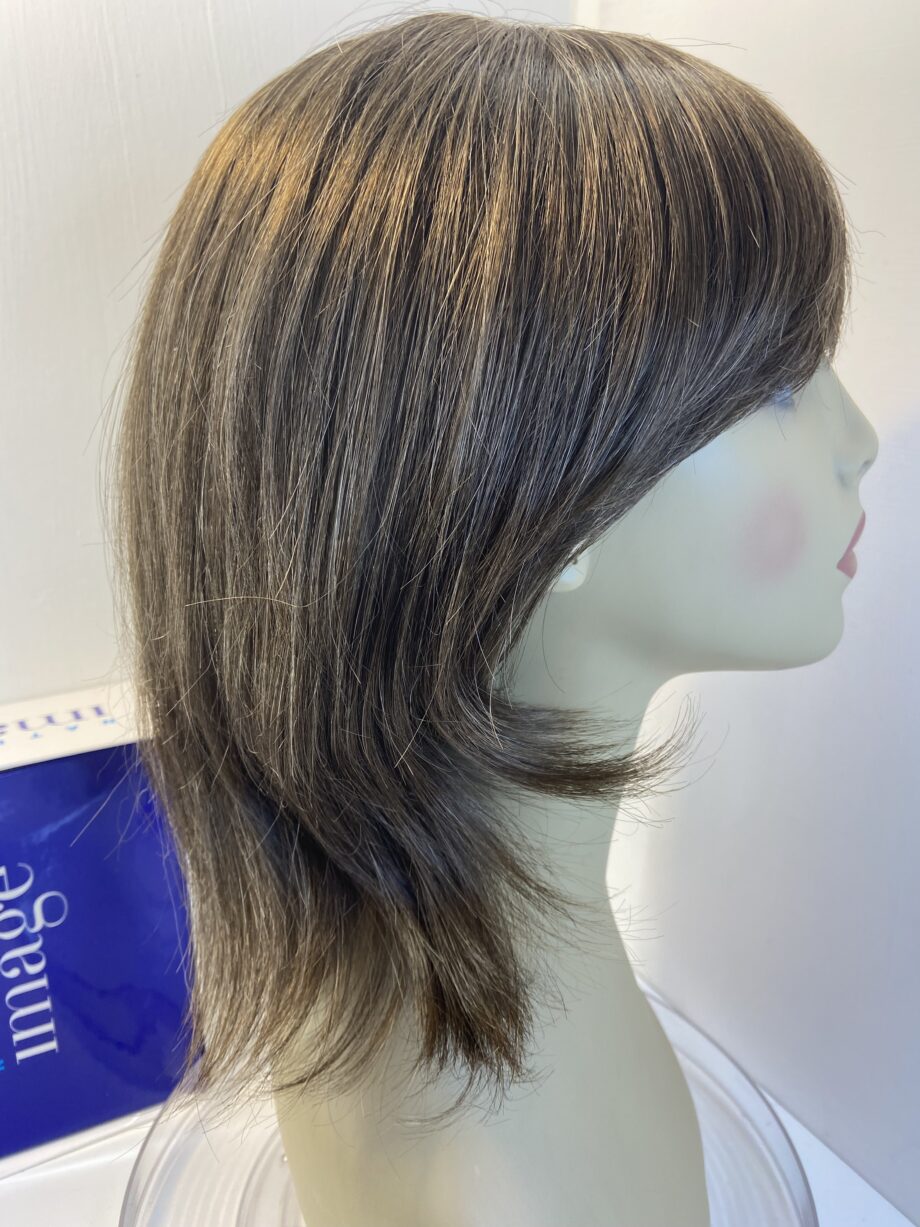 Soft cap beautiful brown wig. Bbrms461