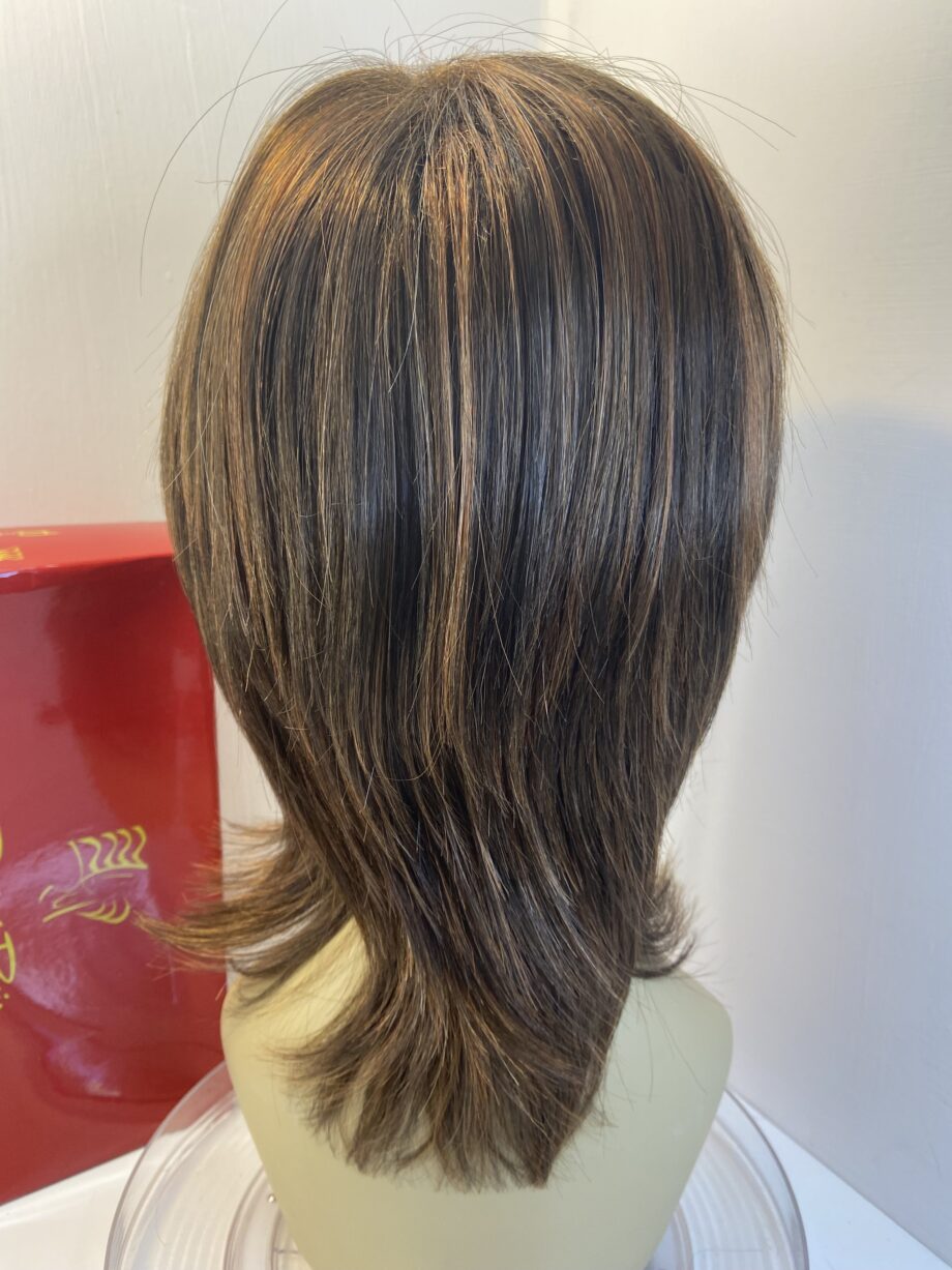 Ginger brown Rene of Paris wig. Bbrms462