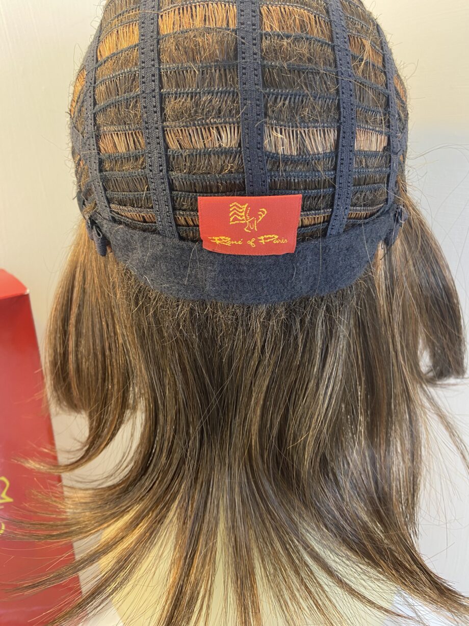 Ginger brown Rene of Paris wig. Bbrms462