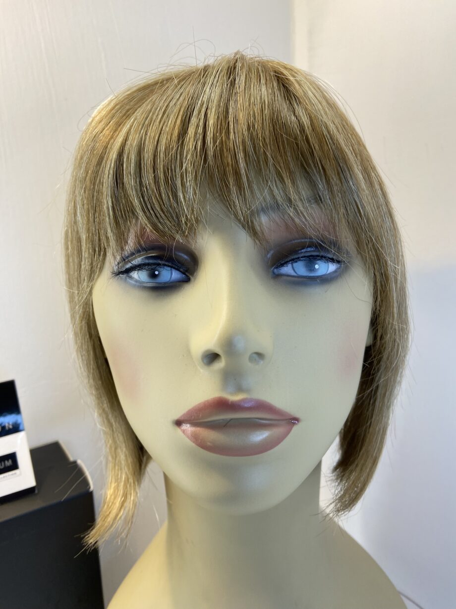 New premium quality sentoo collection blonde wig. Bbrss469