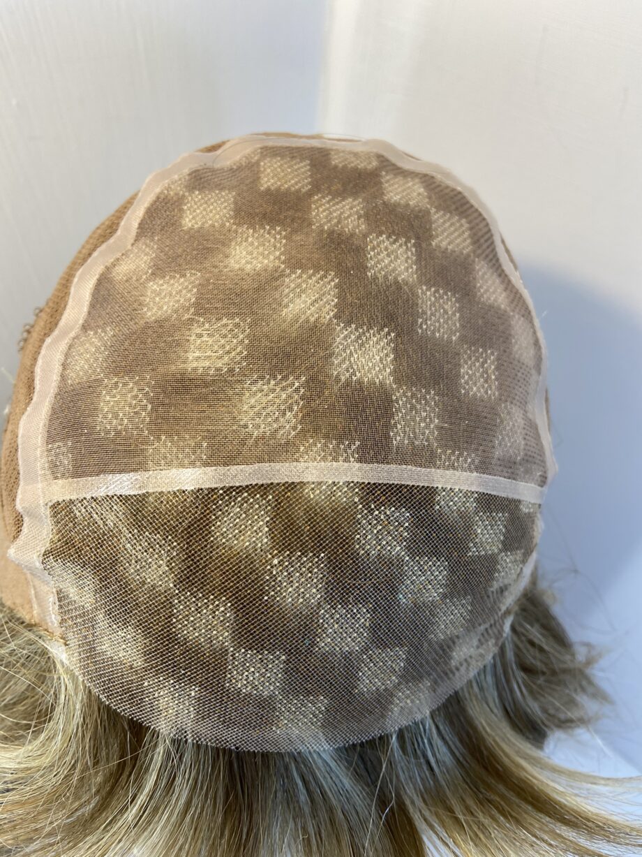 New premium quality sentoo collection blonde wig. Bbrss469