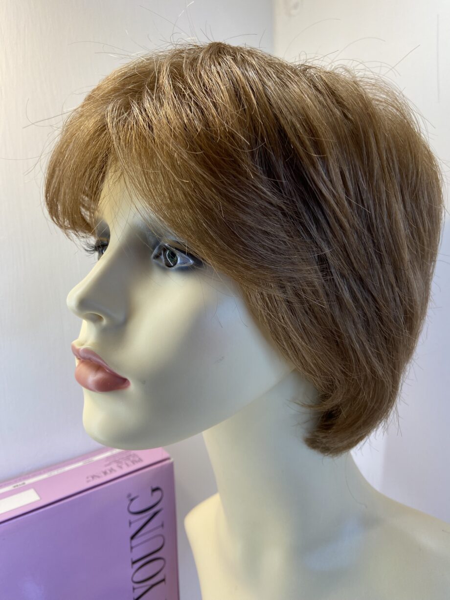 Copper short Paula Young wig. Bbrss468