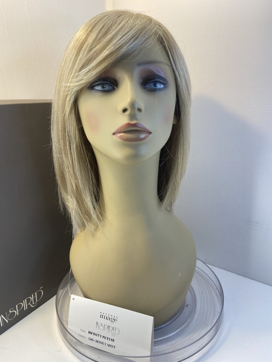New blonde long wig. Bblls472