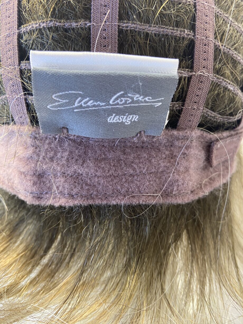 Blonde wavy Ellen Willie wig. Blmw516