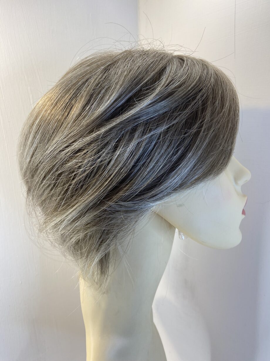 As new blonde Rene of Paris wig. Blss518