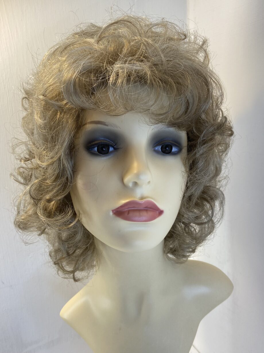 New curly blonde. Blmc525