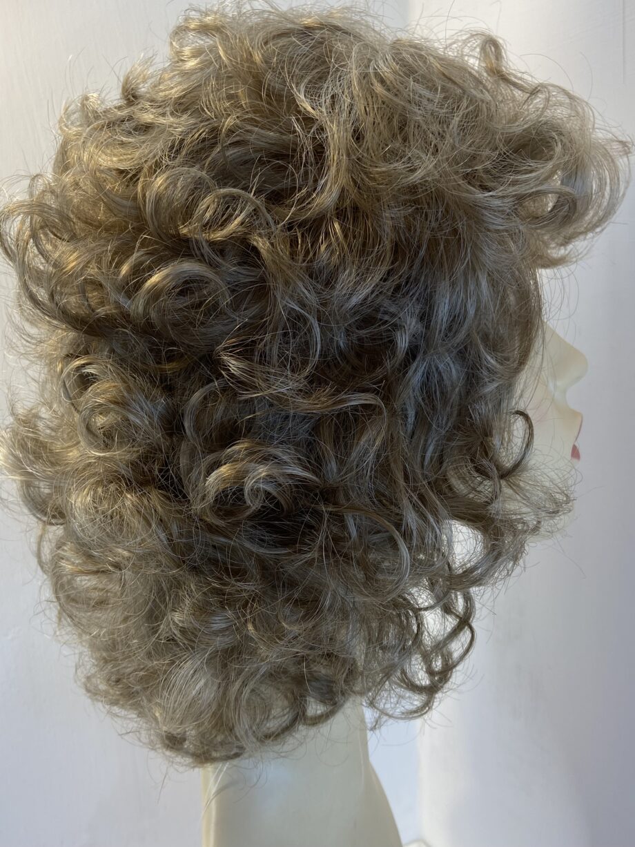 New curly blonde. Blmc525