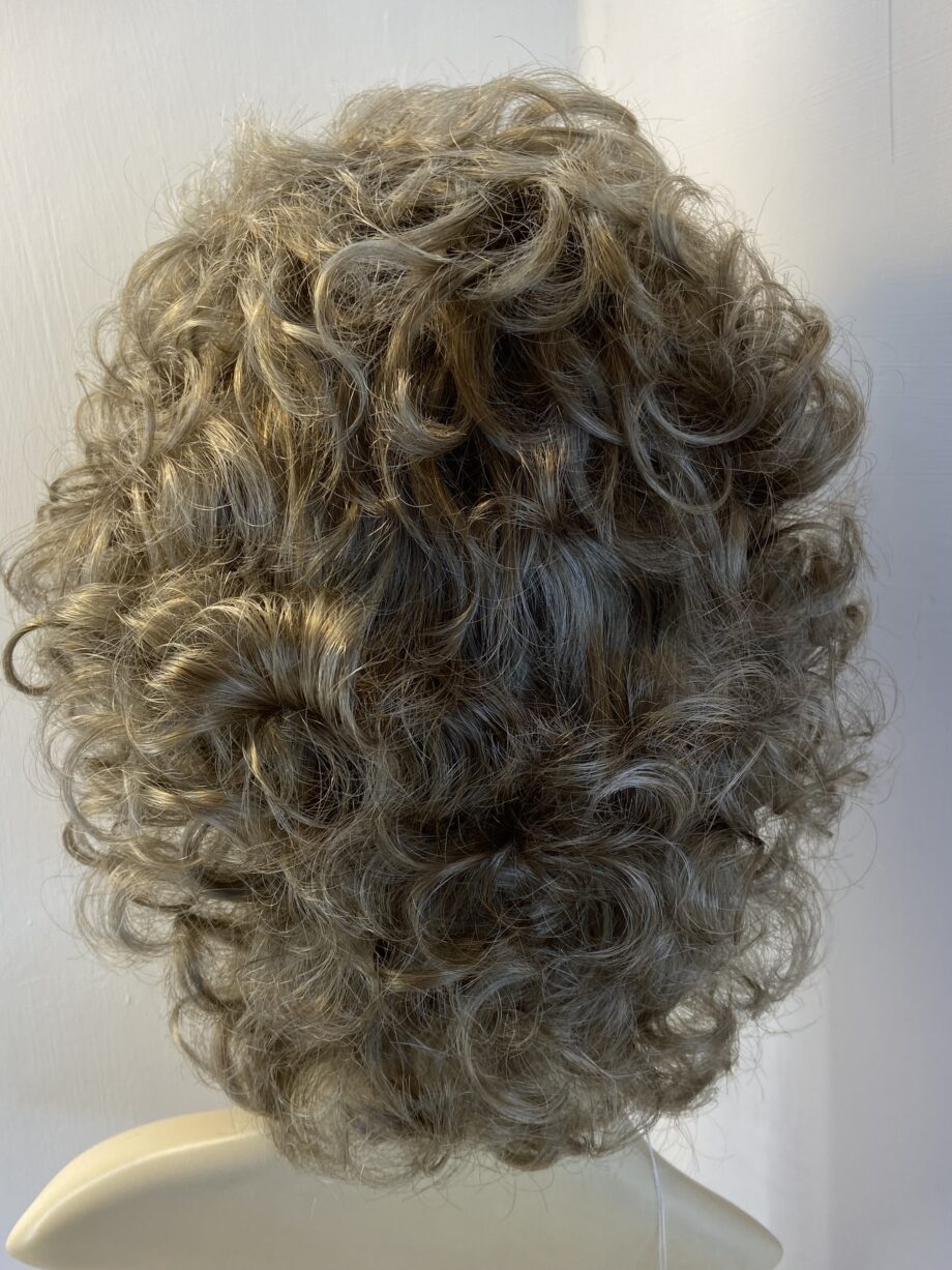 New curly blonde. Blmc525