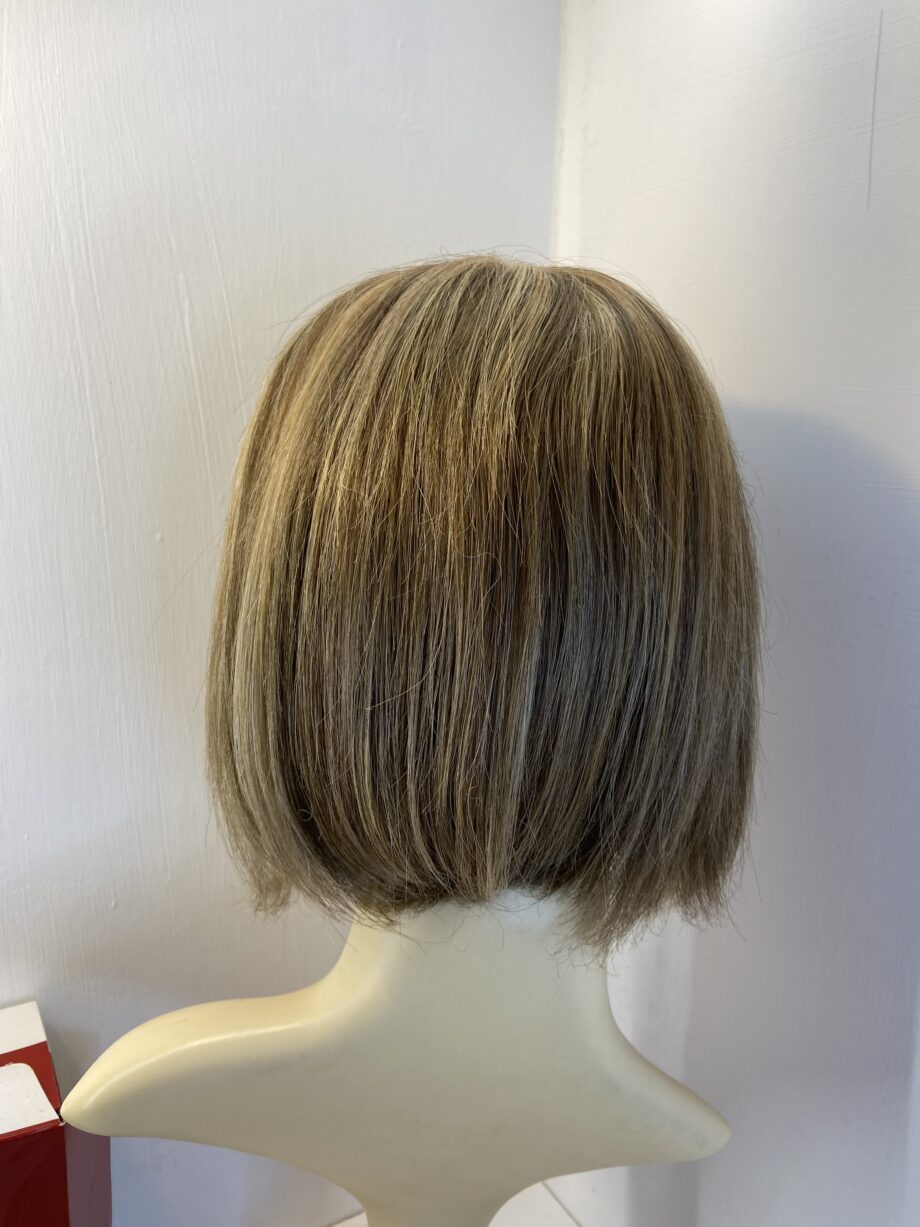 Sentoo blonde wig. Bblms474