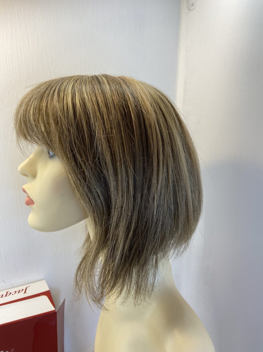 Sentoo blonde wig. Bblms474