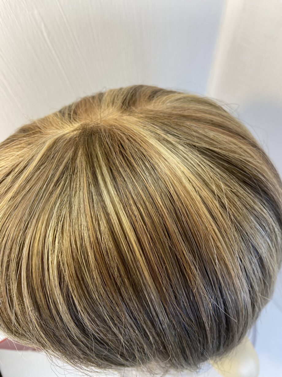 Sentoo blonde wig. Bblms474
