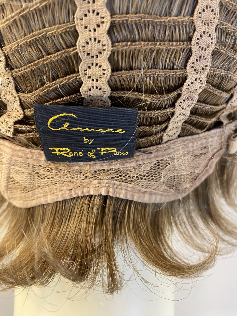 Rene of Paris brown short wig. Bbrss475