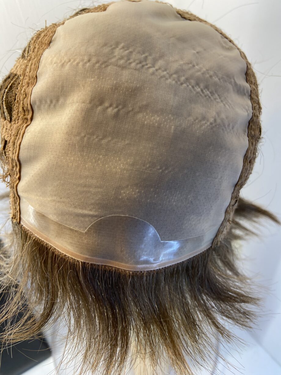 Rene of Paris brown short wig. Bbrss475