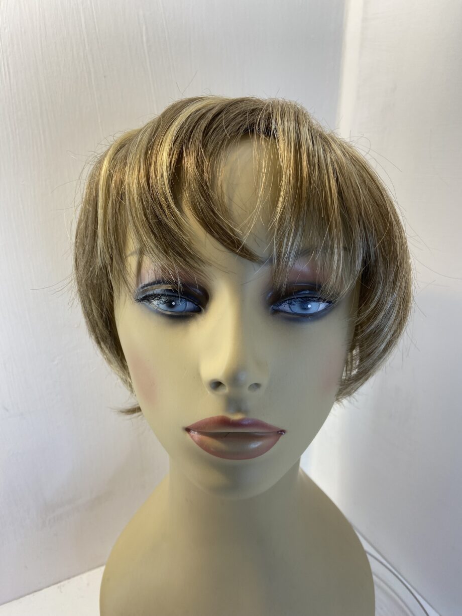 Hair piece. 105
