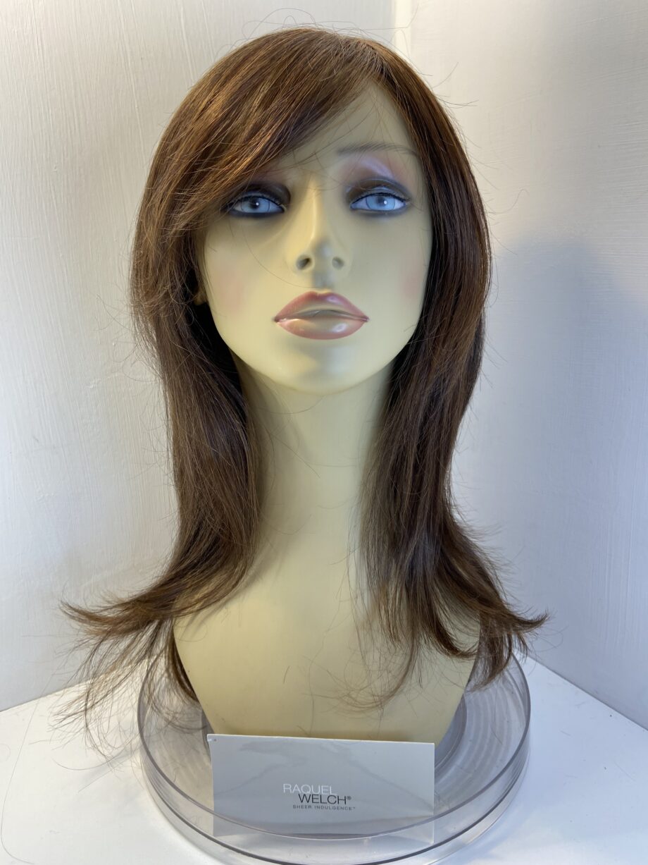 New long brown wig. Raquel Welch. Brls817