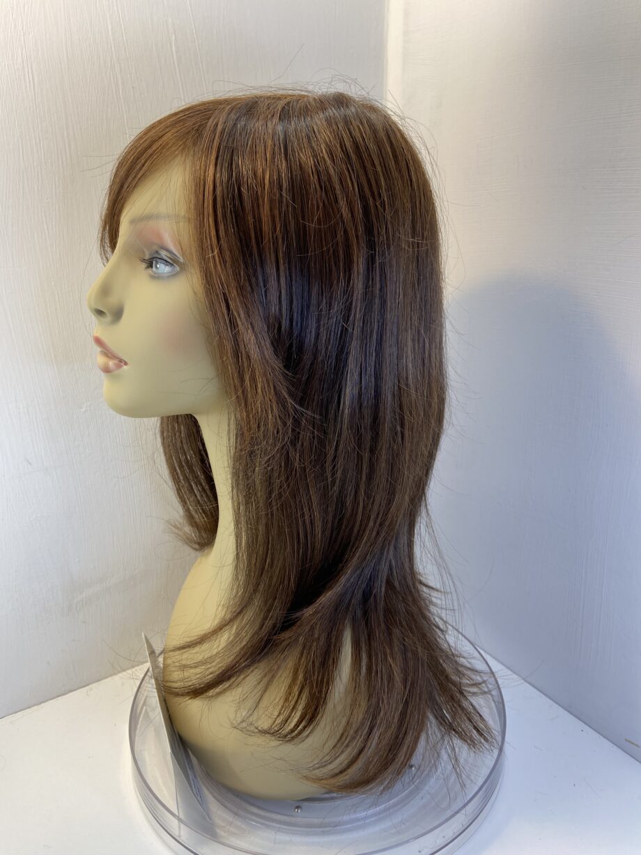 New long brown wig. Raquel Welch. Brls817