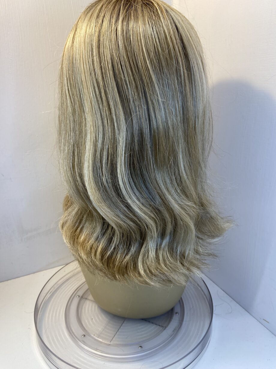 Blonde mid length wig. Blms614