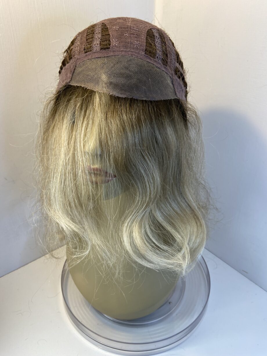 Blonde mid length wig. Blms614