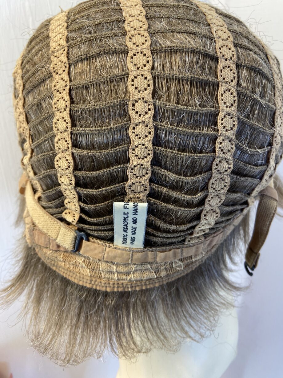 Light brown/blonde boxed wig. Bbrss478